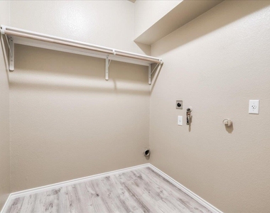 1501 Sweet Leaf Ln - Photo Thumbnail 16