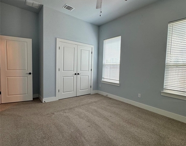 225 Western Ave - Photo Thumbnail 8