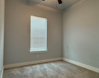 225 Western Ave - Photo Thumbnail 9