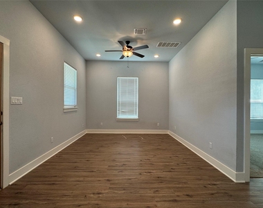 225 Western Ave - Photo Thumbnail 3