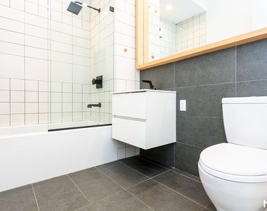 215 Freeman St 11222 - Photo Thumbnail 13