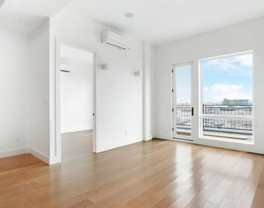 215 Freeman St 11222 - Photo Thumbnail 6