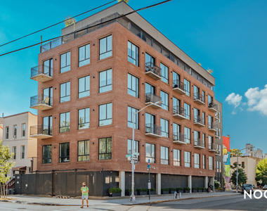 215 Freeman St 11222 - Photo Thumbnail 15