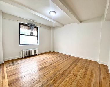 328 East 43rd Street - Photo Thumbnail 9
