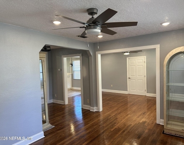6660 Oriole Avenue - Photo Thumbnail 7