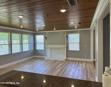 6660 Oriole Avenue - Photo Thumbnail 4