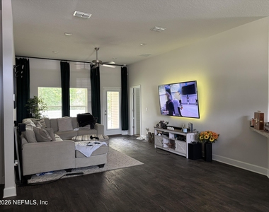 8112 Helmsley Boulevard - Photo Thumbnail 7