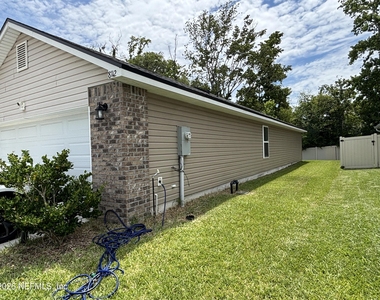 8112 Helmsley Boulevard - Photo Thumbnail 3