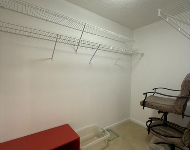 109 Laurel Wood Way - Photo Thumbnail 18