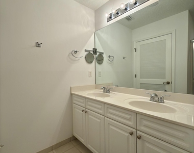 109 Laurel Wood Way - Photo Thumbnail 19