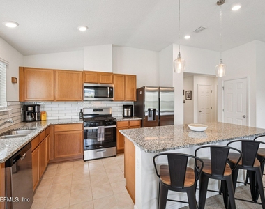 2635 Windsor Lakes Way - Photo Thumbnail 14