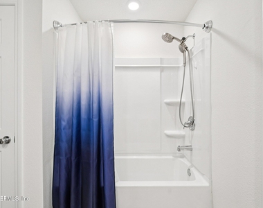 2635 Windsor Lakes Way - Photo Thumbnail 23