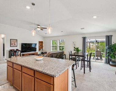 2635 Windsor Lakes Way - Photo Thumbnail 10