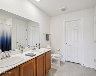 2635 Windsor Lakes Way - Photo Thumbnail 21
