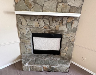 1751 Freedom Drive - Photo Thumbnail 4