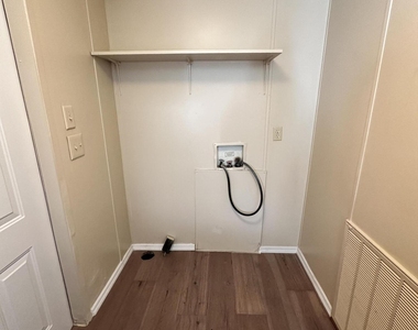 1751 Freedom Drive - Photo Thumbnail 11