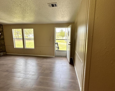 1751 Freedom Drive - Photo Thumbnail 3
