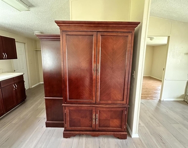 1751 Freedom Drive - Photo Thumbnail 6