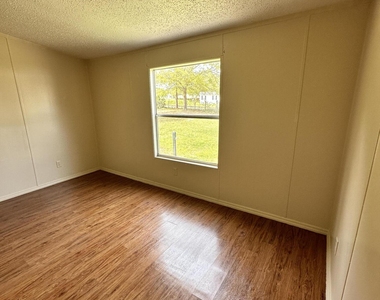 1751 Freedom Drive - Photo Thumbnail 12