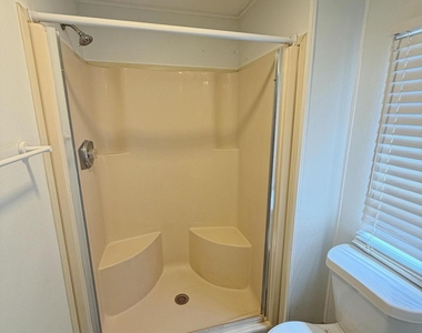 7633 Plumwood Drive - Photo Thumbnail 8