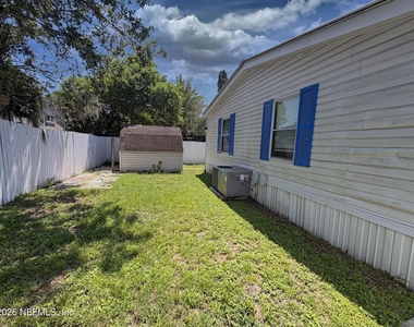 7633 Plumwood Drive - Photo Thumbnail 14