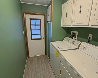 7633 Plumwood Drive - Photo Thumbnail 12