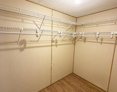 7633 Plumwood Drive - Photo Thumbnail 6