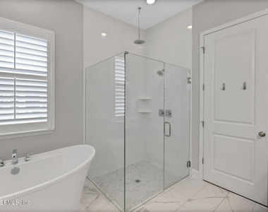 102 Seabrook Drive - Photo Thumbnail 36