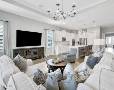 102 Seabrook Drive - Photo Thumbnail 13