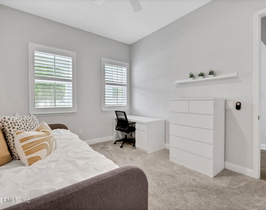 102 Seabrook Drive - Photo Thumbnail 42