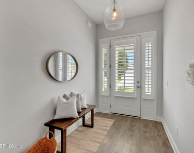 102 Seabrook Drive - Photo Thumbnail 6