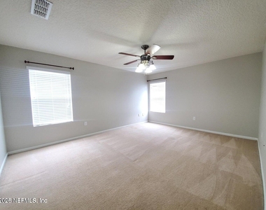 161 Flower Of Scotland Avenue - Photo Thumbnail 3