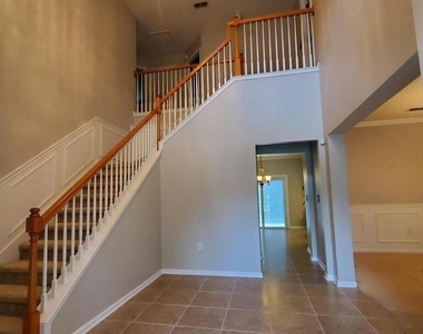 161 Flower Of Scotland Avenue - Photo Thumbnail 1