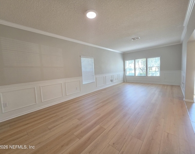 161 Flower Of Scotland Avenue - Photo Thumbnail 8