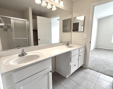 13810 Sutton Park Drive - Photo Thumbnail 16