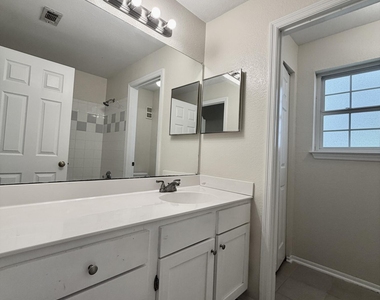 13810 Sutton Park Drive - Photo Thumbnail 24
