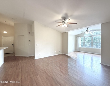 13810 Sutton Park Drive - Photo Thumbnail 2