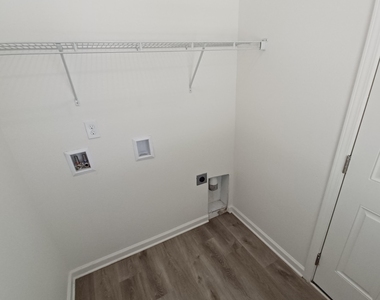 614 Hannah Street - Photo Thumbnail 20