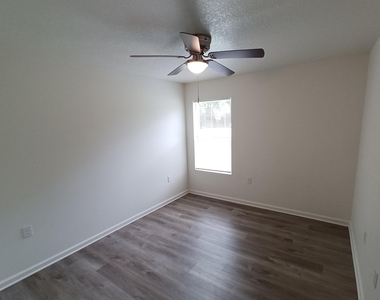 614 Hannah Street - Photo Thumbnail 14