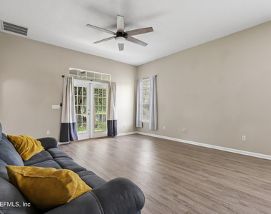 11242 Panther Creek Parkway - Photo Thumbnail 12