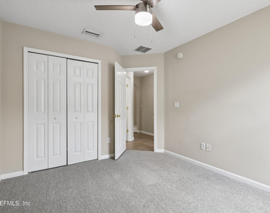 11242 Panther Creek Parkway - Photo Thumbnail 23