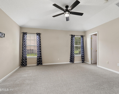 11242 Panther Creek Parkway - Photo Thumbnail 18