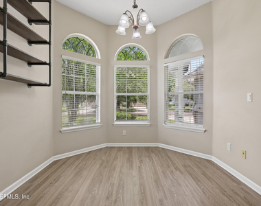 11242 Panther Creek Parkway - Photo Thumbnail 4