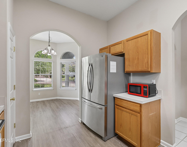 11242 Panther Creek Parkway - Photo Thumbnail 7