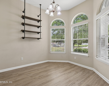 11242 Panther Creek Parkway - Photo Thumbnail 5
