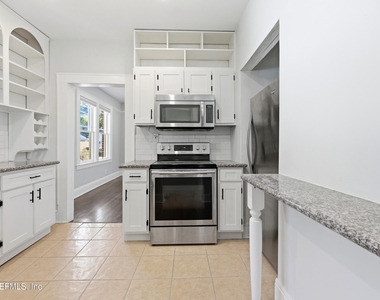 2614 Dellwood Avenue - Photo Thumbnail 10