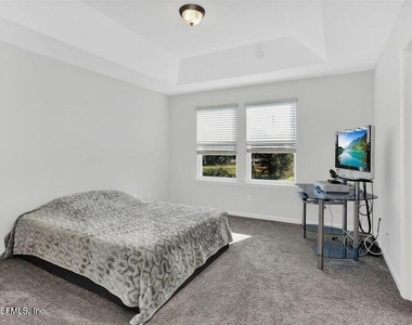 511 Richmond Drive - Photo Thumbnail 5