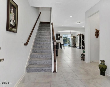 511 Richmond Drive - Photo Thumbnail 1