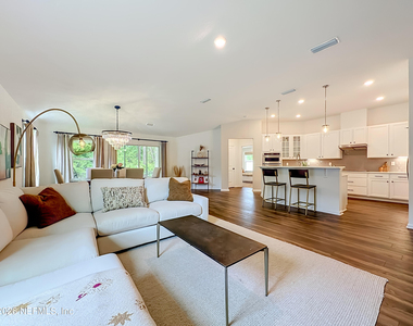 826 Flach Drive - Photo Thumbnail 5