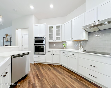 826 Flach Drive - Photo Thumbnail 8